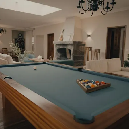 Chalet De La Croix